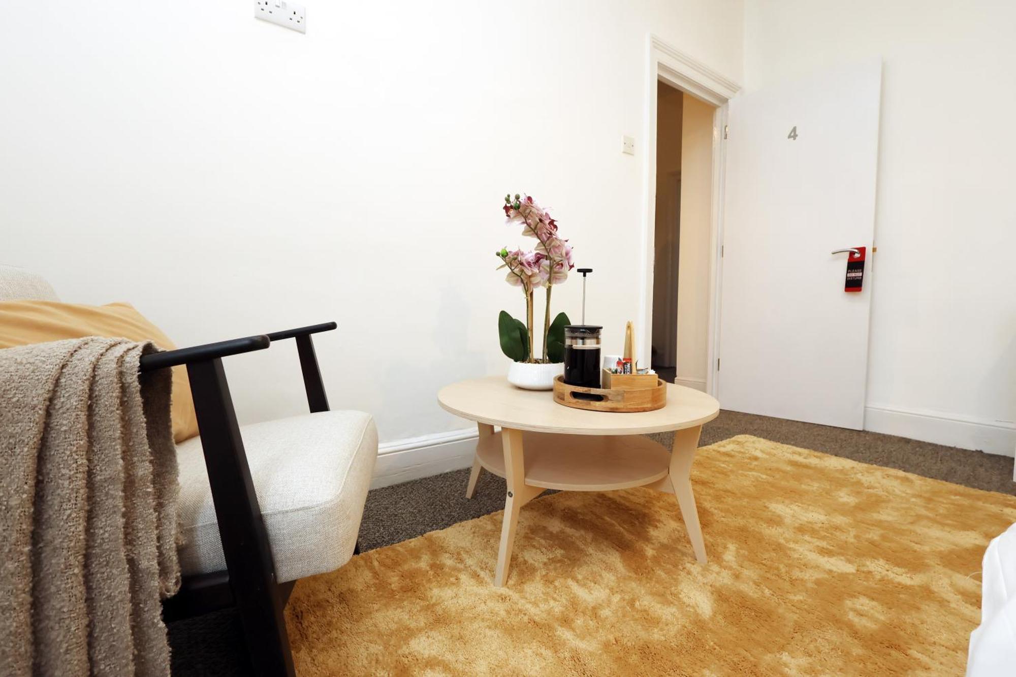Cardiff City Guesthouse, Central Rooms, Fast Wi-Fi, On-Street Parking Exterior foto