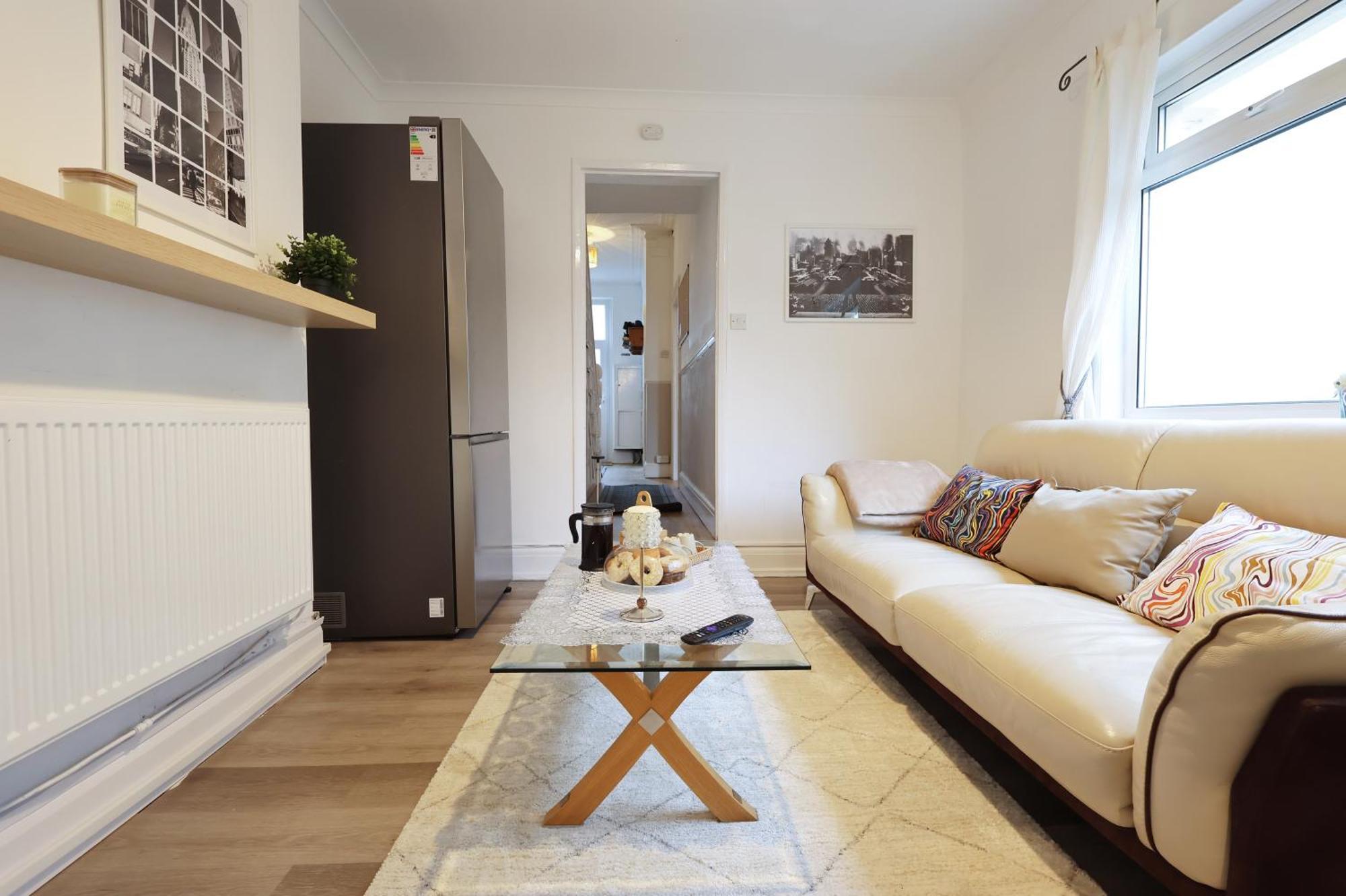 Cardiff City Guesthouse, Central Rooms, Fast Wi-Fi, On-Street Parking Exterior foto