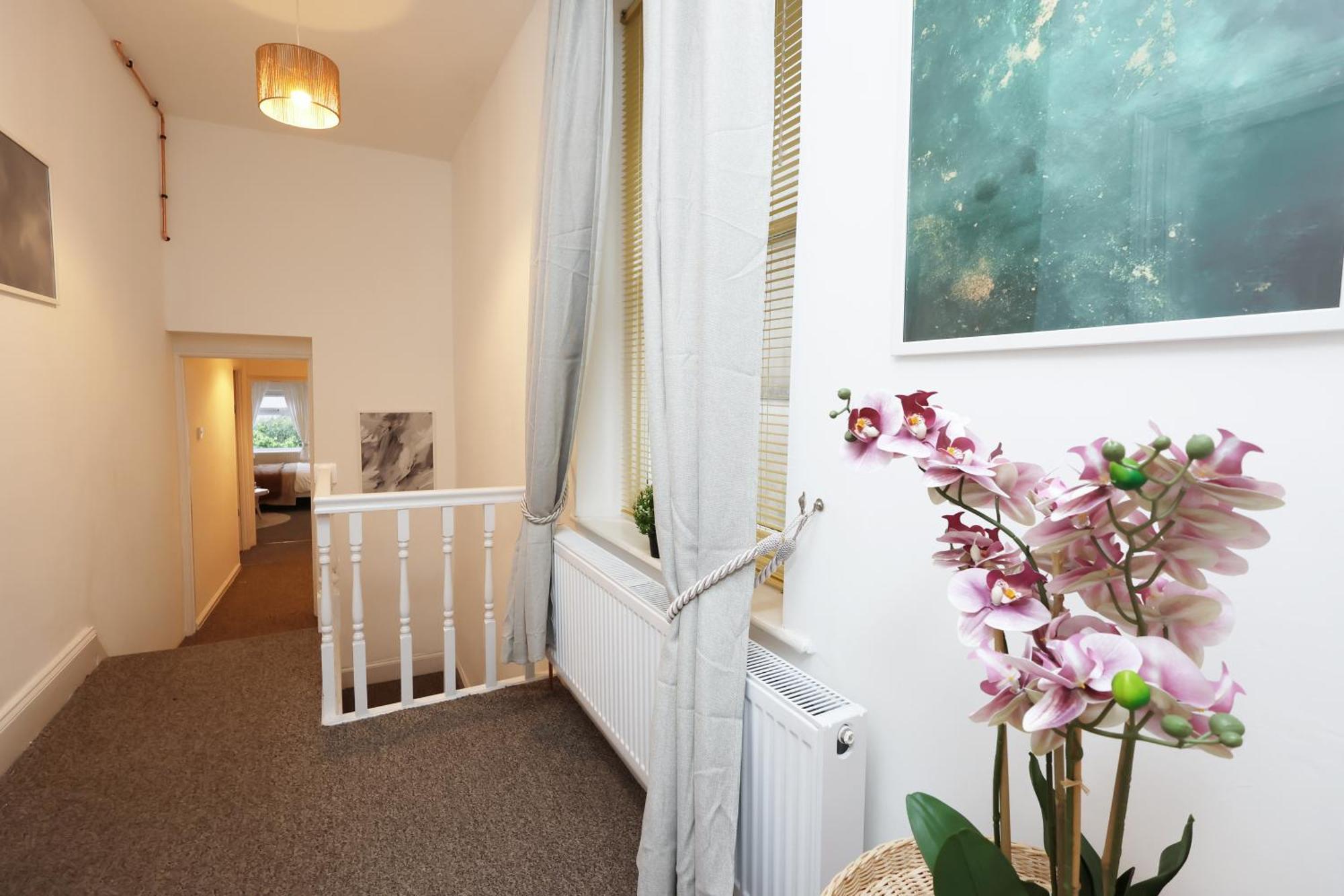 Cardiff City Guesthouse, Central Rooms, Fast Wi-Fi, On-Street Parking Exterior foto