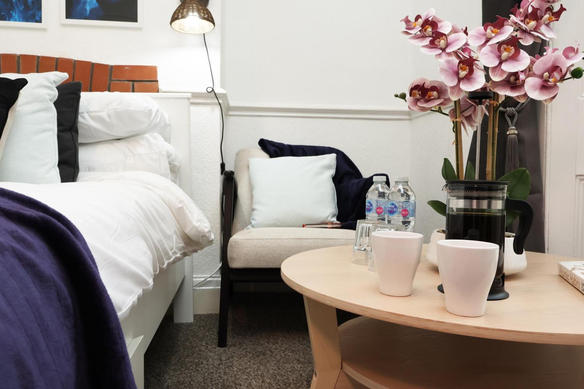 Cardiff City Guesthouse, Central Rooms, Fast Wi-Fi, On-Street Parking Exterior foto
