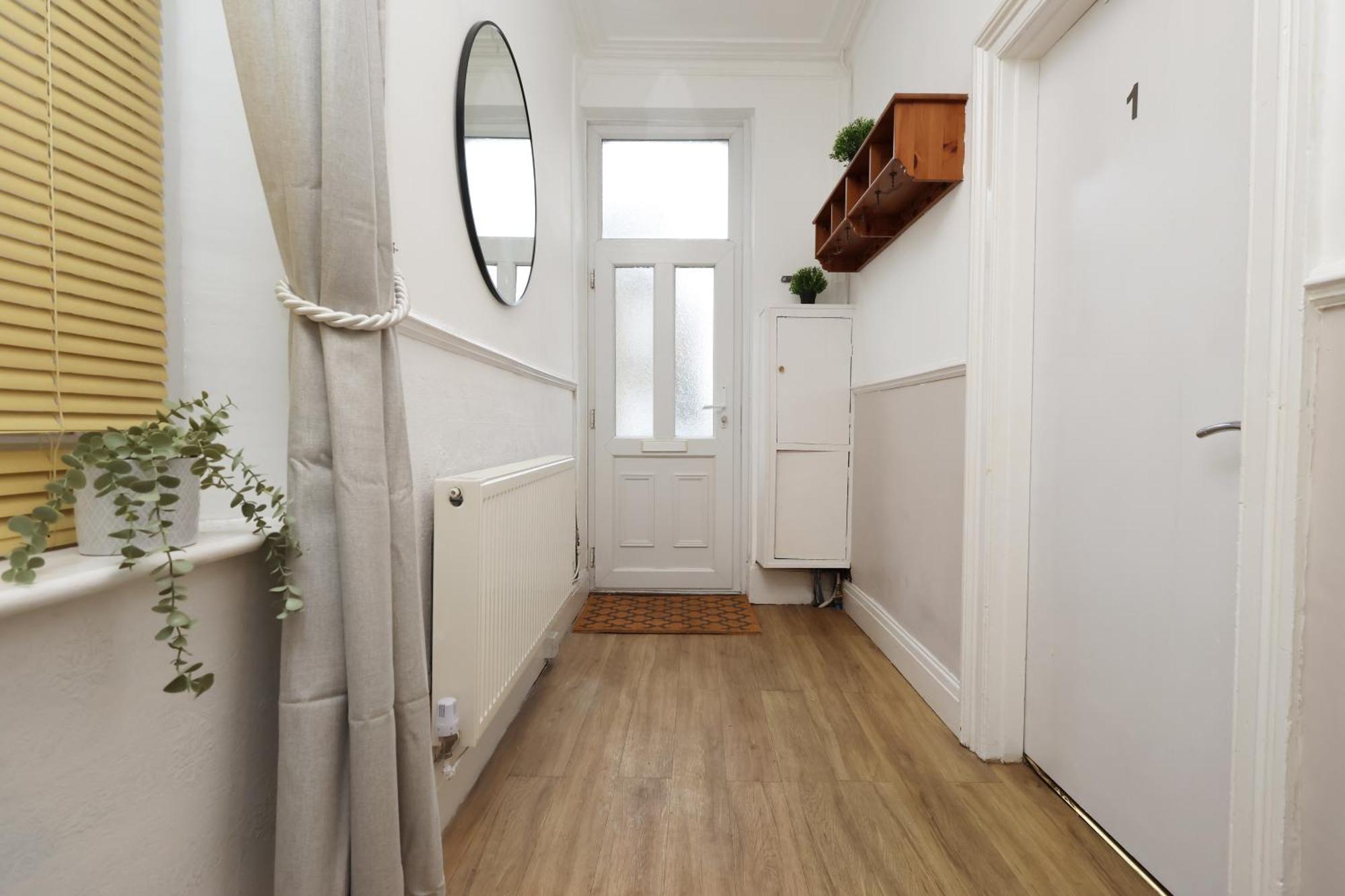 Cardiff City Guesthouse, Central Rooms, Fast Wi-Fi, On-Street Parking Exterior foto