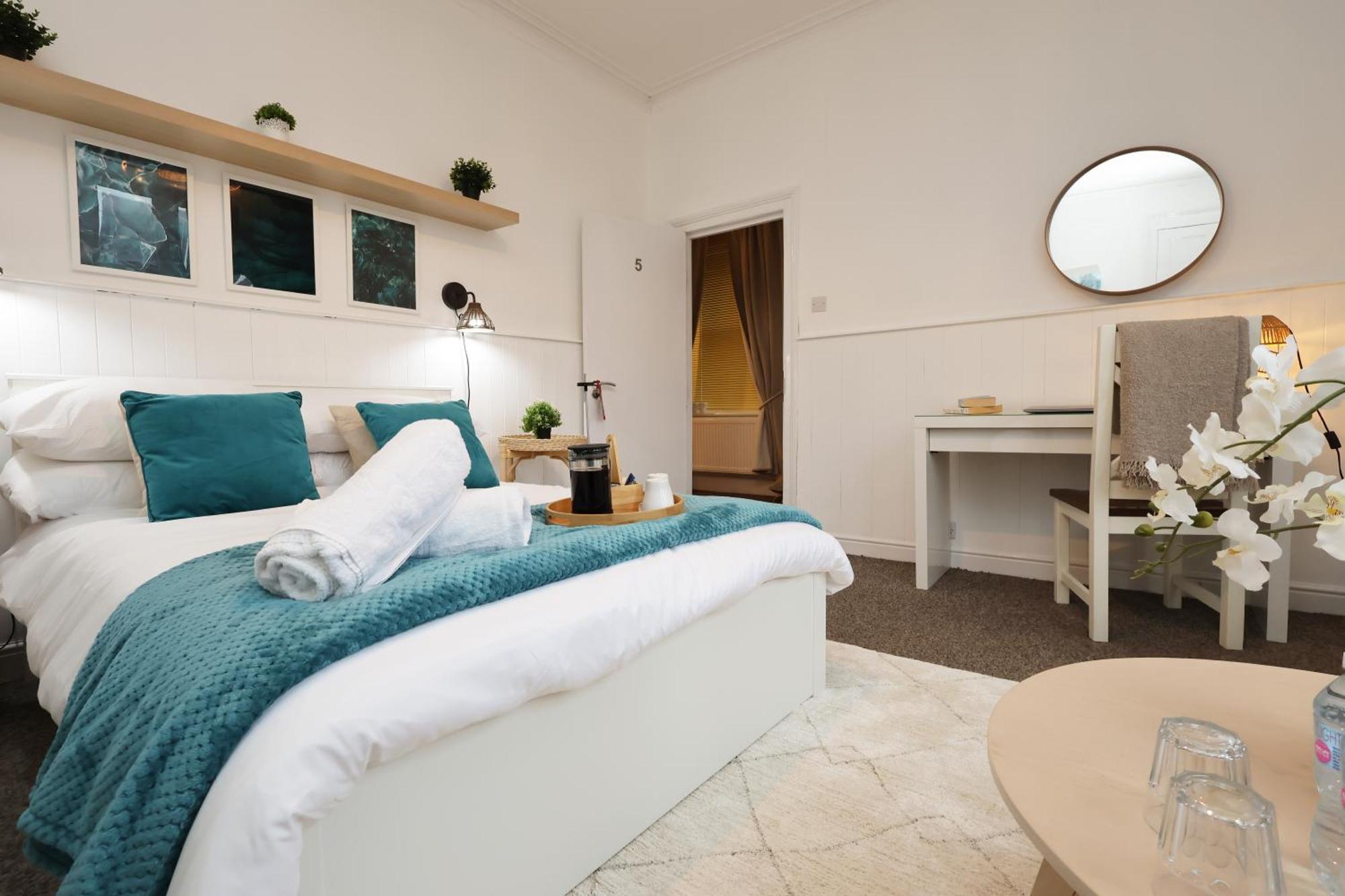Cardiff City Guesthouse, Central Rooms, Fast Wi-Fi, On-Street Parking Exterior foto